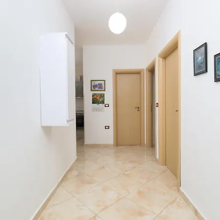 Mary Apartman Vlora